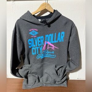 Silver Dollar City Pullover Logo Hoodie Sz. M